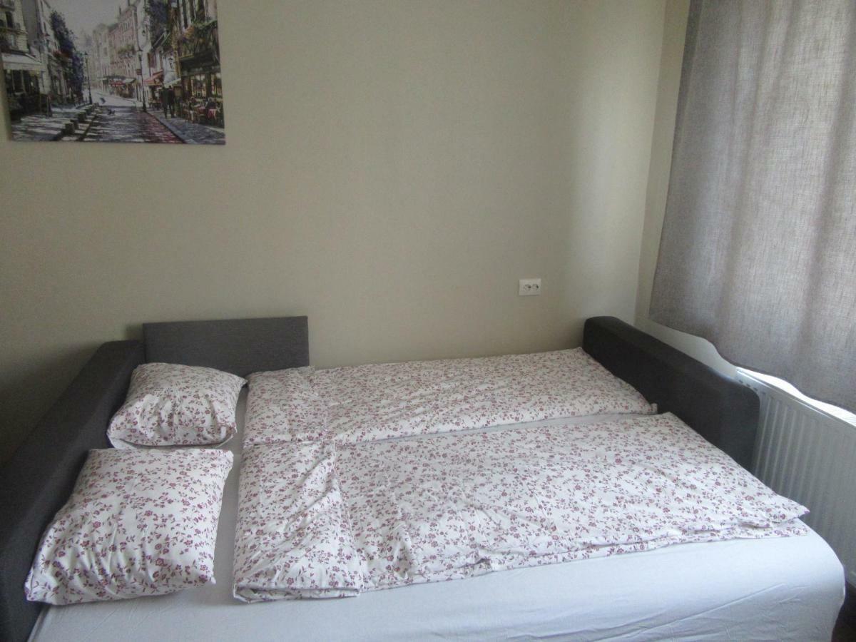 Family Apartment Riga Exterior photo